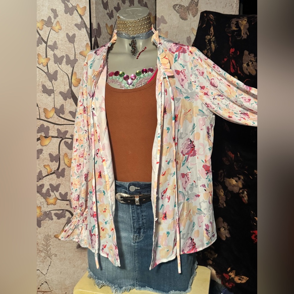 Chic Floral Print Blouse